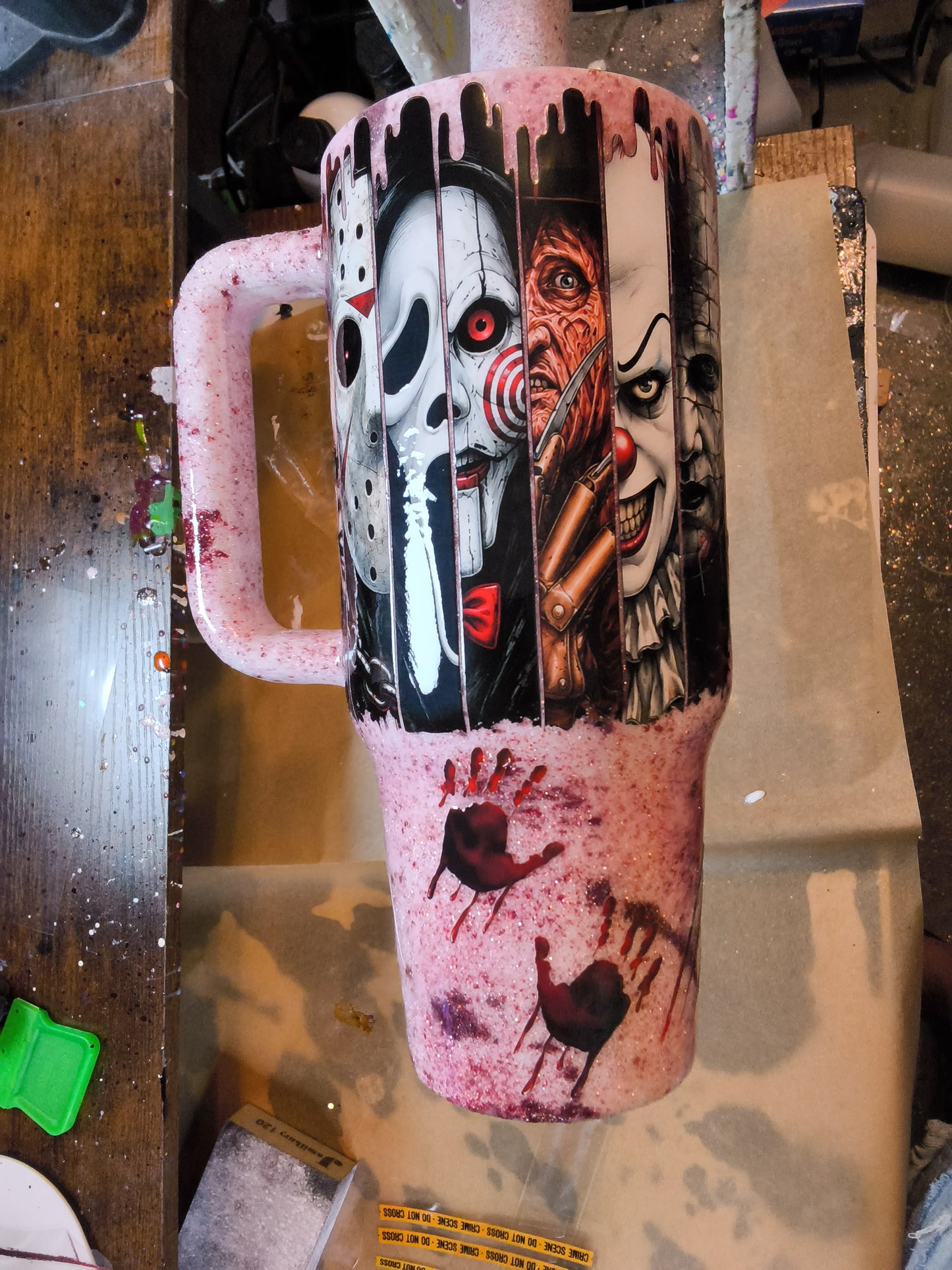 40oz big swig - Men of Halloween Splatter