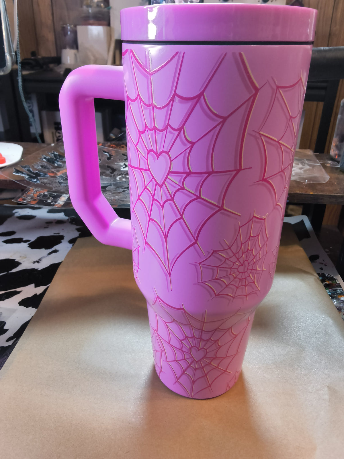 40oz Thicc Buddy Pink Widow (FrostBuddy)-  Glows